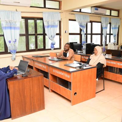 Teachers Digital Training At Kist 13